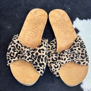 Blowfish Leopard-Print Bow Slide Sandals in Tan and Black